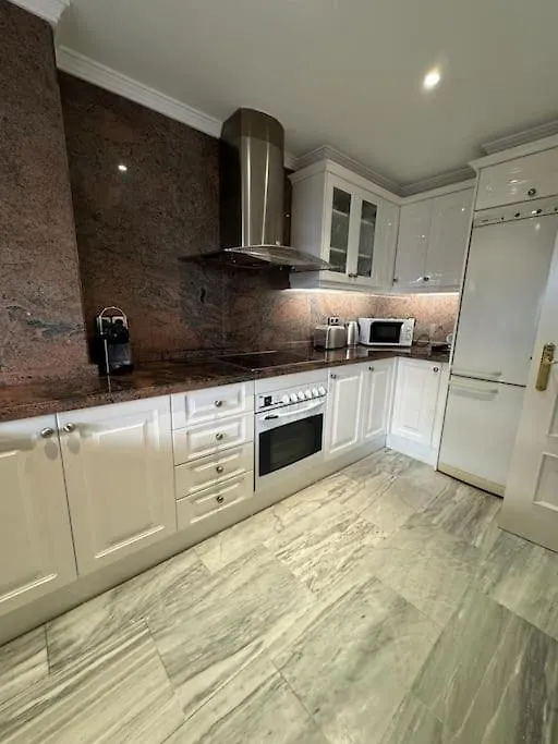 Magna Marbella 2 Bed Apt With Speacular Sea Views Appartement