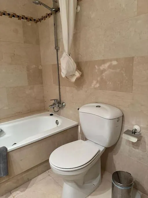 Magna Marbella 2 Bed Apt With Speacular Sea Views 0*,  Spanje